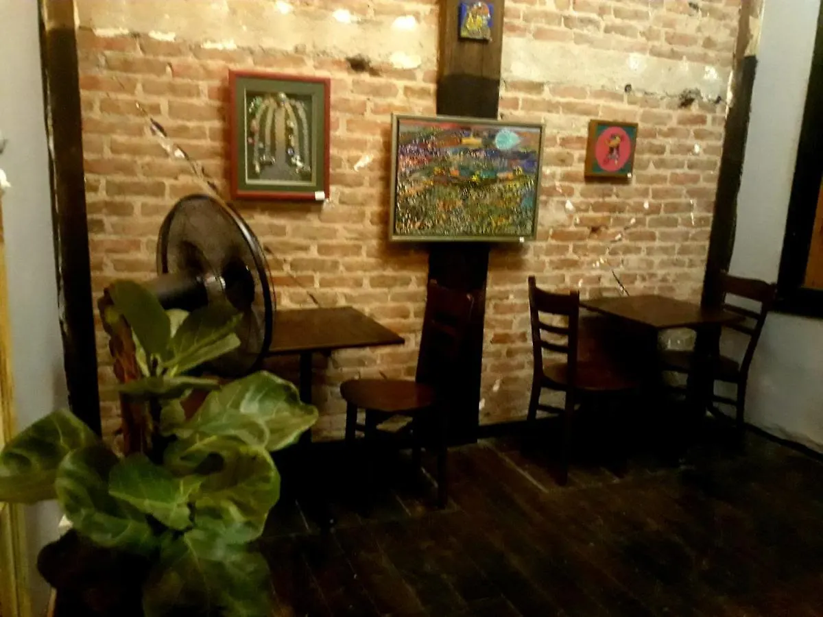 Vakana House Hostel Izmir Homestay